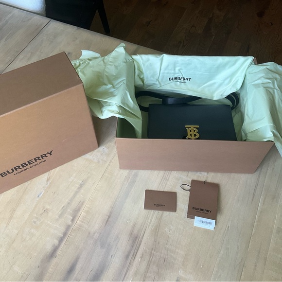 Burberry Medium TB Bag – Black Grained Leather with Gold Hardware - Picture 7 of 15